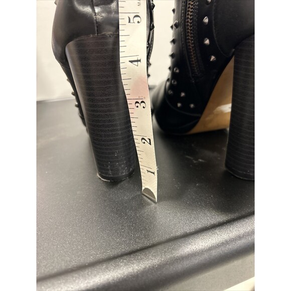 Womens Torrid 9W Black High Heel Boots Zipper Side Faux Leather Studded Flawed - Picture 6 of 13